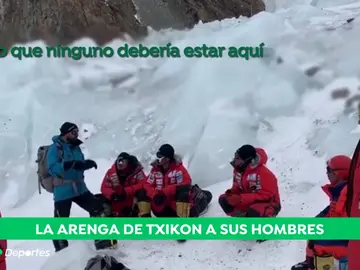 Alex Txikon llega al campo 2 y ya está a 2.000 metros de la cima del K-2 Alex Txikon llega al campo 2 y ya está a 2.000 metros de la cima del K-2