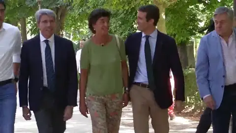 Apuros de precampaña: el no de San Gil, el referéndum de Marcos de Quinto y las bajas en Podemos y Vox Apuros de precampaña: el no de San Gil, el referéndum de Marcos de Quinto y las bajas en Podemos y Vox