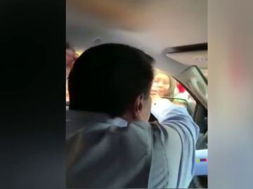Maduro se da un baño de masas tras detener a la mano derecha de Guaidó Maduro se da un baño de masas tras detener a la mano derecha de Guaidó