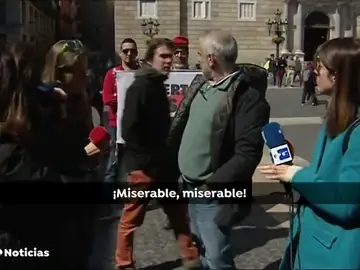 La oposición exige firmeza y acusa al Gobierno de inacción en la polémica de los lazos La oposición exige firmeza y acusa al Gobierno de inacción en la polémica de los lazos