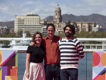 El director y los actores de 'Los días que vendrán' El director y los actores de 'Los días que vendrán'
