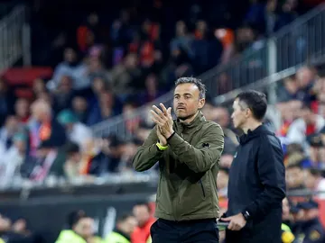 Luis Enrique aplaude una acción en un partido Luis Enrique aplaude una acción en un partido
