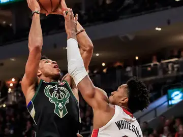 Giannis Antetokounmpo, en acción ante Miami Heat Giannis Antetokounmpo, en acción ante Miami Heat
