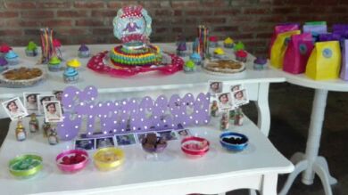 Cumpleaños feliz para la niña que se quedó sola en su fiesta: un grupo de moteros le prepara una sorpresa muy especial