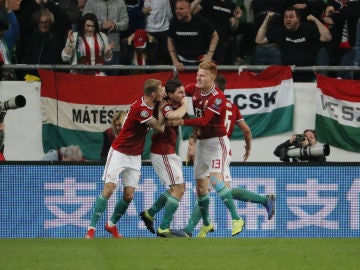 Hungría celebra un gol