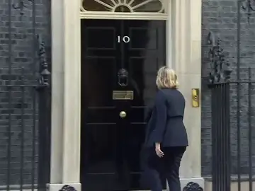 Theresa May convoca a sus ministros para una reunión especial Theresa May convoca a sus ministros para una reunión especial