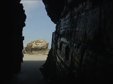 Comienzan las señalizaciones que alertarán del riego en la Playa de las Catedrales Comienzan las señalizaciones que alertarán del riego en la Playa de las Catedrales