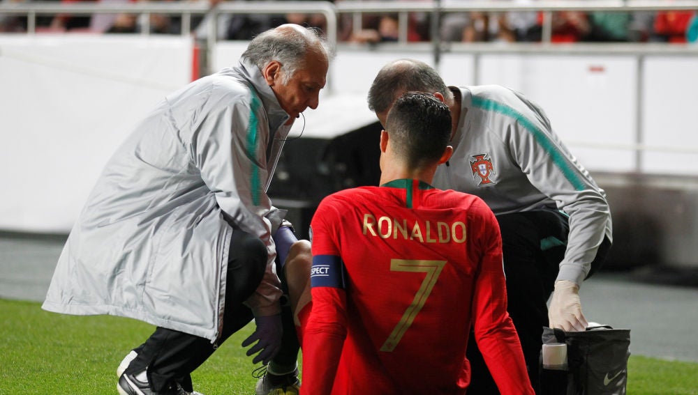 Los médicos de Portugal atienden a Cristiano Ronaldo