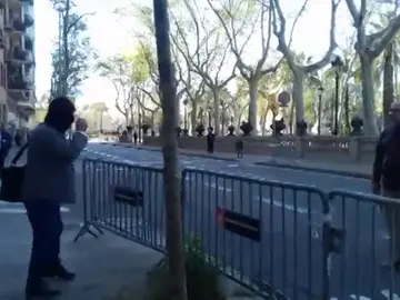 El padre de una de las víctimas del pederasta de los Maristas, al exprofesor a su llegada al juicio: "Sólo te pido que seas responsable" El padre de una de las víctimas del pederasta de los Maristas, al exprofesor a su llegada al juicio: "Sólo te pido que seas responsable"