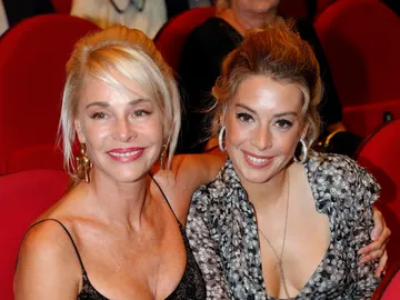 Belén Rueda junto a su hija Belén Écija Belén Rueda junto a su hija Belén Écija