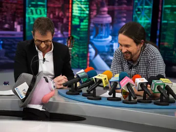 Pablo Iglesias se enfrenta a la 'rueda de prensa ibérica' de Trancas y Barrancas Pablo Iglesias se enfrenta a la 'rueda de prensa ibérica' de Trancas y Barrancas