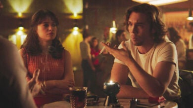 Esta noche, Robert, Guillermo y Maribel se encuentran con muchas dificultades para grabar el primer sencillo en '45 revoluciones'
