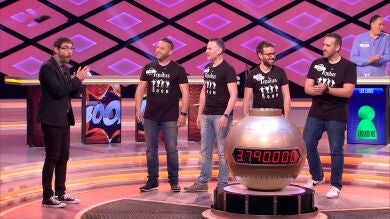 La mascletá de 'The Teteatles' en su presentación de '¡Boom!' deja atónito a Juanra Bonet 