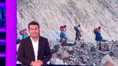 El emotivo homenaje de Arturo Valls a 'Las cholitas escaladoras' del Aconcagua