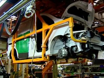 Nissan recortará 600 empleos en Cataluña