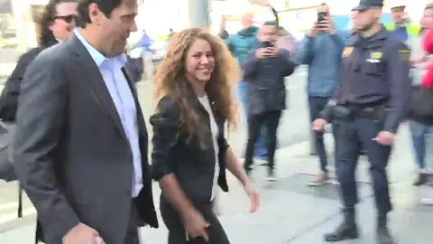 Shakira declara por la demanda de plagio de la canción "La Bicicleta" Shakira declara por la demanda de plagio de la canción "La Bicicleta"