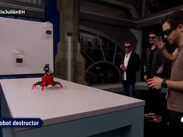Marron presenta en 'El Hormiguero 3.0' el robot militar Marron presenta en 'El Hormiguero 3.0' el robot militar