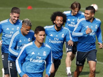 Los jugadores del Real Madrid se ejercitan en Valdebebas