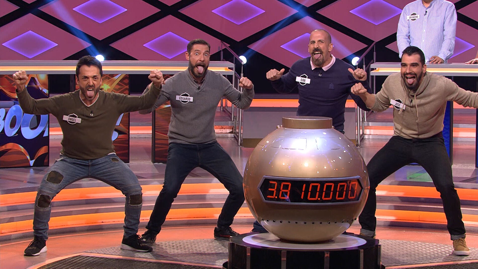 La asombrosa haka de presentaci&oacute;n de 'Los Cocos' en '&iexcl;Boom!' deja boquiabierto a Juanra Bonet