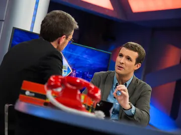 Pablo Casado zanja en 'El Hormiguero 3.0' el debate de los ministerios con Albert Rivera: "Es absurdo y hasta de mal gusto" Pablo Casado zanja en 'El Hormiguero 3.0' el debate de los ministerios con Albert Rivera: "Es absurdo y hasta de mal gusto"