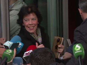 La reacción de Isabel Celaá sobre el lema del PSOE: "¡Es de Titanic, es precioso!"