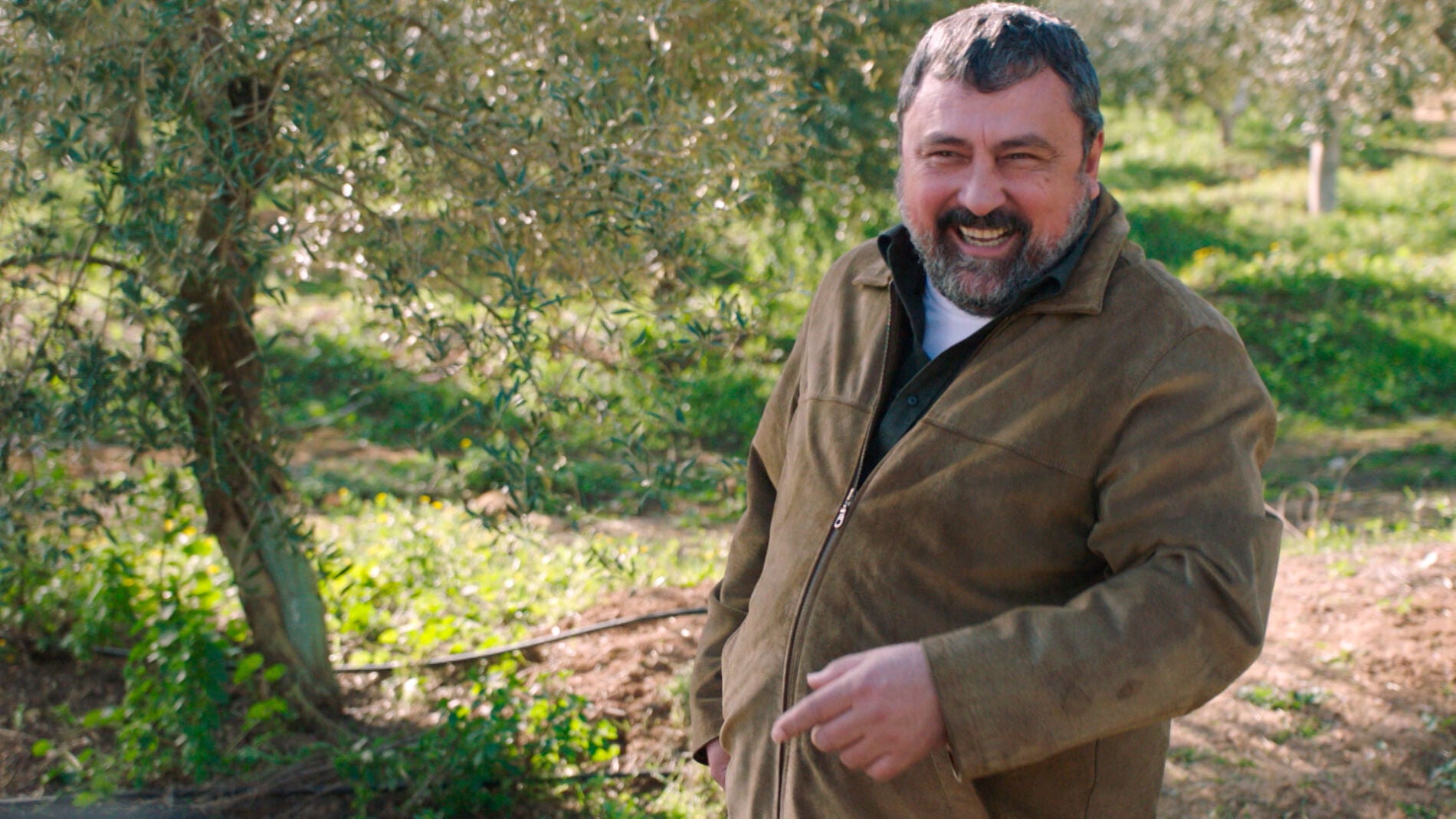 Epi se mofa del plan de Crist&oacute;bal: &ldquo;&iquest;Qu&eacute; quiere trabajar recogiendo aceitunas?&rdquo;
