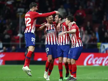 Godín celebra su gol al Villarreal Godín celebra su gol al Villarreal