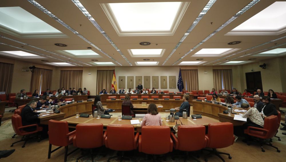 Vista general de la reunión de la Diputación Permanente en el Congreso de los Diputados