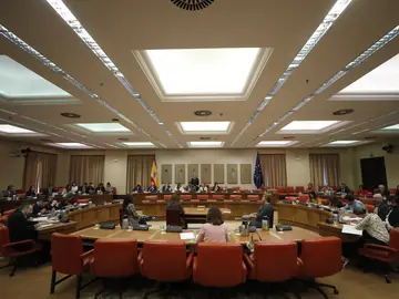Vista general de la reunión de la Diputación Permanente en el Congreso de los Diputados Vista general de la reunión de la Diputación Permanente en el Congreso de los Diputados