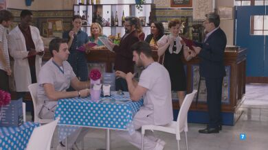 Koldo, Dolores y Jozé recogen firmas para volver a la clínica Híspalis, esta noche en 'Allí abajo' en Antena 3 