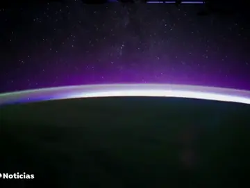 Así es la 'puesta de la Luna' desde la Estación Espacial Internacional Así es la 'puesta de la Luna' desde la Estación Espacial Internacional