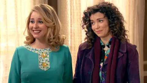 Luisita y Amelia tienen nuevo piso donde vivir juntas Luisita y Amelia tienen nuevo piso donde vivir juntas