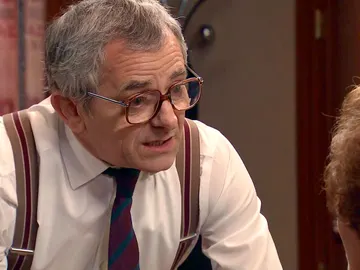 Justo a Benigna: "Si huyes de España podrás librarte de la cárcel" Justo a Benigna: "Si huyes de España podrás librarte de la cárcel"