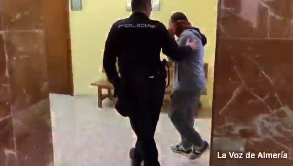 El asesino de una mujer por violencia de género es condenado, por primera vez en España, a prisión permanente revisable