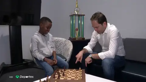 La historia del pequeño Tani, el refugiado de 8 años campeón de ajedrez de Nueva York La historia del pequeño Tani, el refugiado de 8 años campeón de ajedrez de Nueva York