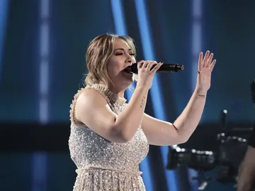 María Espinosa canta ‘Uno x uno’ en la Semifinal de ‘La Voz’ María Espinosa canta ‘Uno x uno’ en la Semifinal de ‘La Voz’