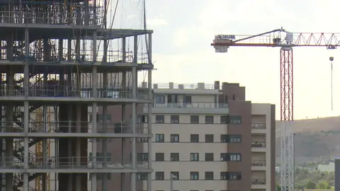 El FMI pide que se vigile la subida de los precios de la vivienda al temer caídas bruscas en los próximos años El FMI pide que se vigile la subida de los precios de la vivienda al temer caídas bruscas en los próximos años