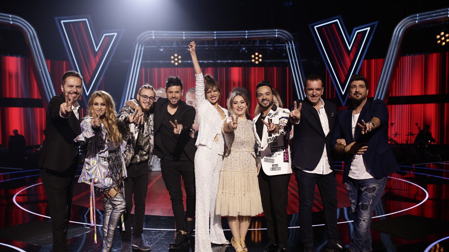 V&Iacute;DEO: Alejandro Sanz, Sebasti&aacute;n Yatra, Manuel Carrasco, Melendi, Juanes y los asesores de 'La Voz', invitados en la gran Final