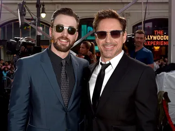 Chris Evans y Robert Downey Jr. Chris Evans y Robert Downey Jr.