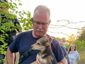 El perro y su rescatador El perro y su rescatador