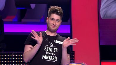 Fran vuelve a ser 'pura fantasía' con sus respuestas... y su caída en '¡Ahora caigo!'