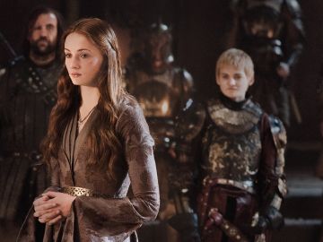 Sophie Turner y Jack Gleeson Sansa Stark y Joffrey Baratheon en 'Juego de Tronos'