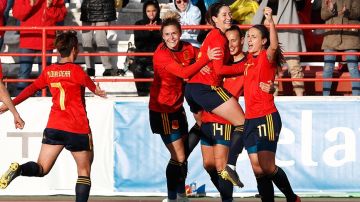 Las jugadoras españolas celebrando un gol