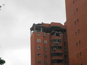 Así ha quedado el edificio donde se ha producido la explosión en Puente de Vallecas Así ha quedado el edificio donde se ha producido la explosión en Puente de Vallecas