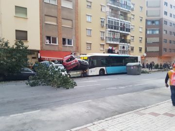 Los coches arrollados por el autobús en Málaga