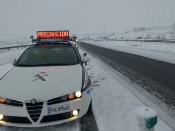 El mal temporal continúa en Galicia con avisos por nevadas y fuerte oleaje El mal temporal continúa en Galicia con avisos por nevadas y fuerte oleaje