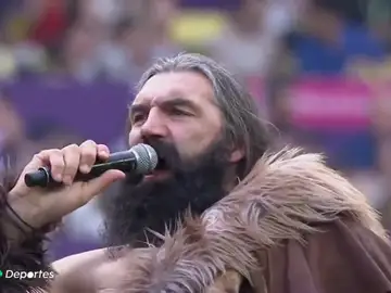 El exinternacional de rugby Sebastien Chabal da el cante en China con el tema 'I'm gonna be' de The Proclaimers El exinternacional de rugby Sebastien Chabal da el cante en China con el tema 'I'm gonna be' de The Proclaimers