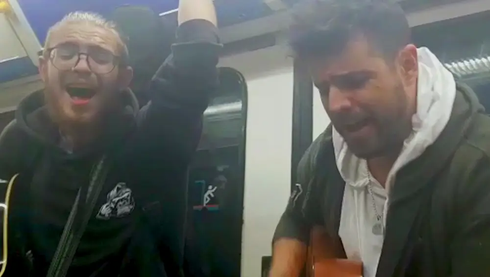 Así es Pablo López: sus inicios tocando en el metro, su mayor miedo y su  pareja