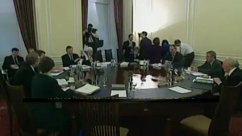 ¿Qué fue noticia entre el 8 y el 12 de Abril en la historia? ¿Qué fue noticia entre el 8 y el 12 de Abril en la historia?