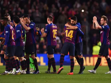 Los futbolistas del Barcelona celebran la victoria Los futbolistas del Barcelona celebran la victoria